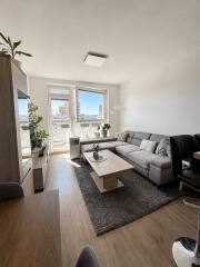 Prodej bytu 2+kk 59 m², Pod Harfou, Praha - Vysočany
